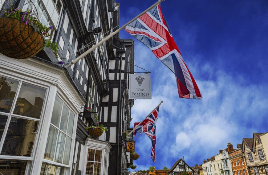 beers on the bus – The Feathers Hotel, Ledbury.