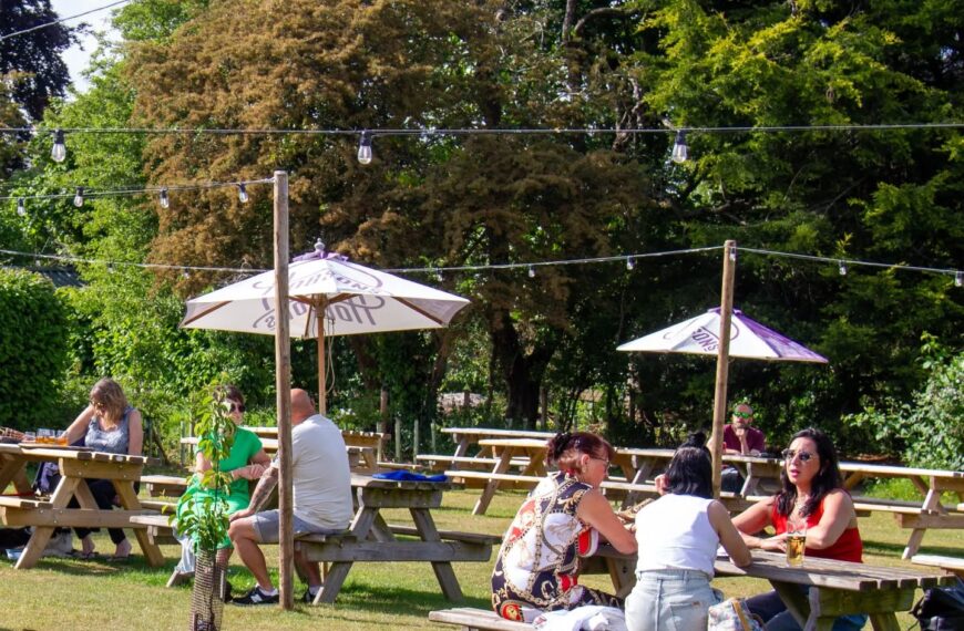 Award winning pubs, daffodil line