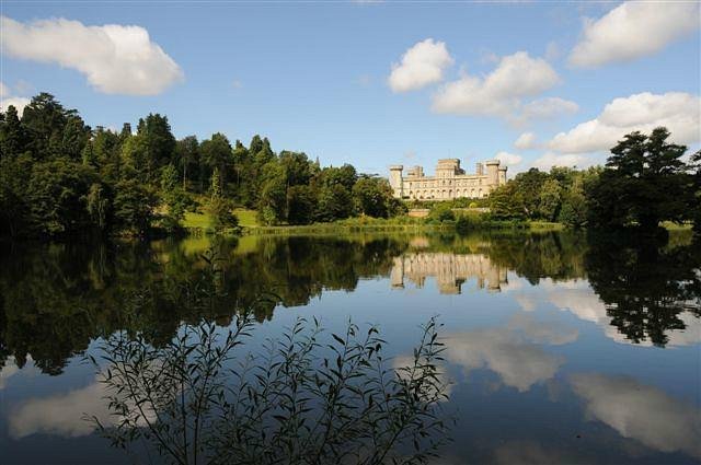Walk with the Bus: Ledbury to Eastnor… a Daffodil Line Walk