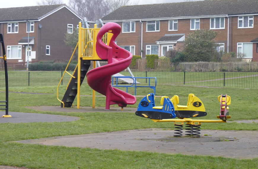 7 Play Stops Along the Daffodil Line